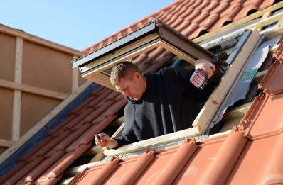 Pose de fenêtres de toit Velux à Paunat